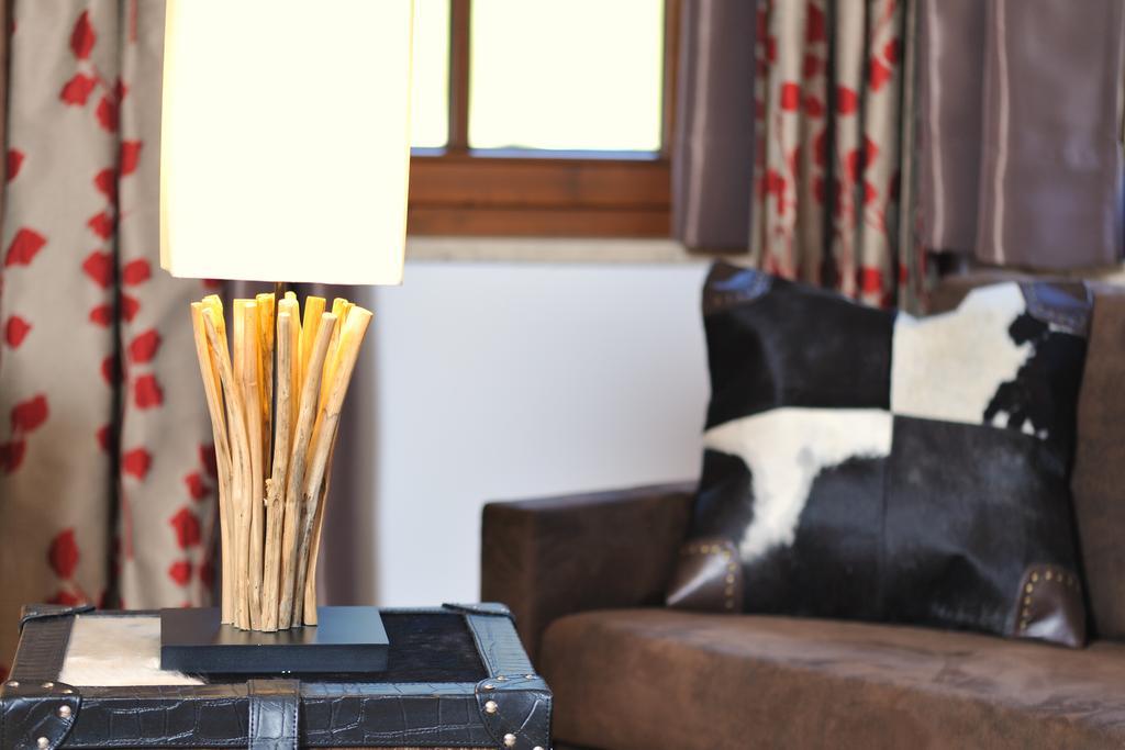 Alpinlounge Raetia Appartements Ischgl Ruang foto