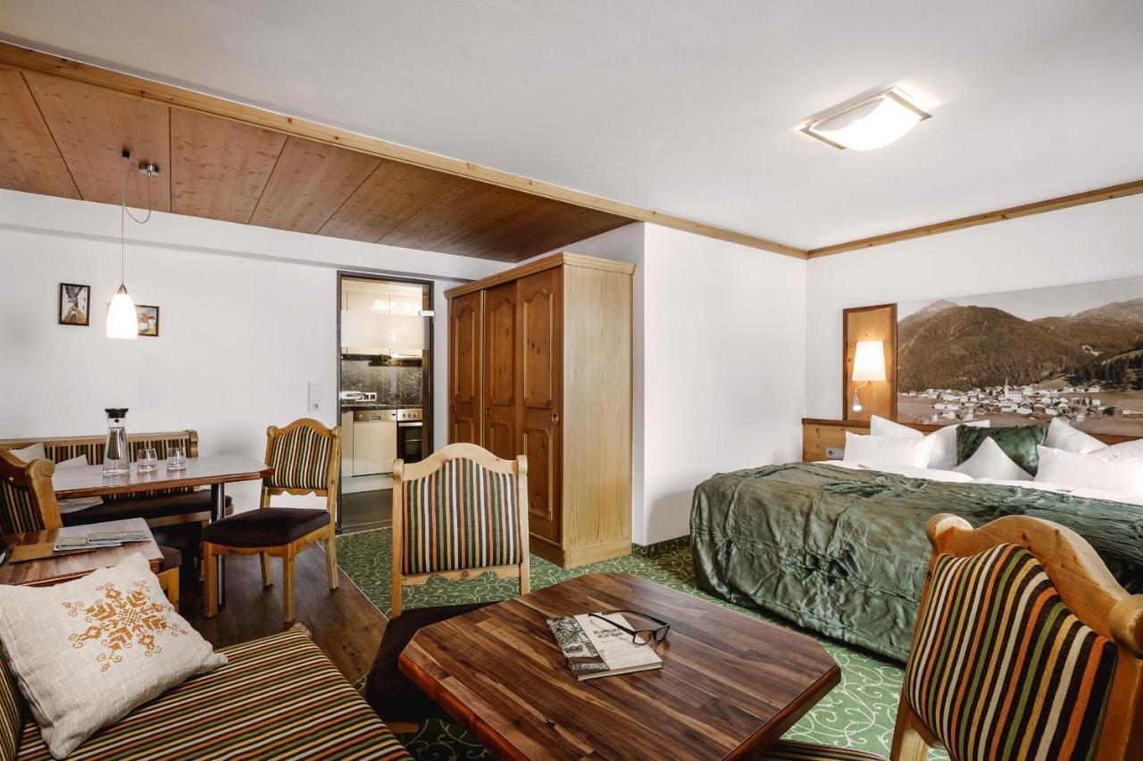 Alpinlounge Raetia Appartements Ischgl Bagian luar foto