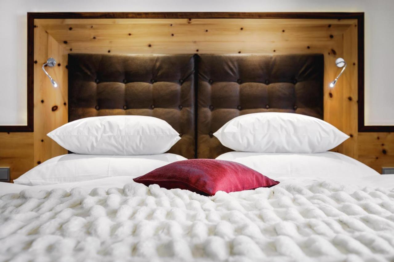 Alpinlounge Raetia Appartements Ischgl Bagian luar foto