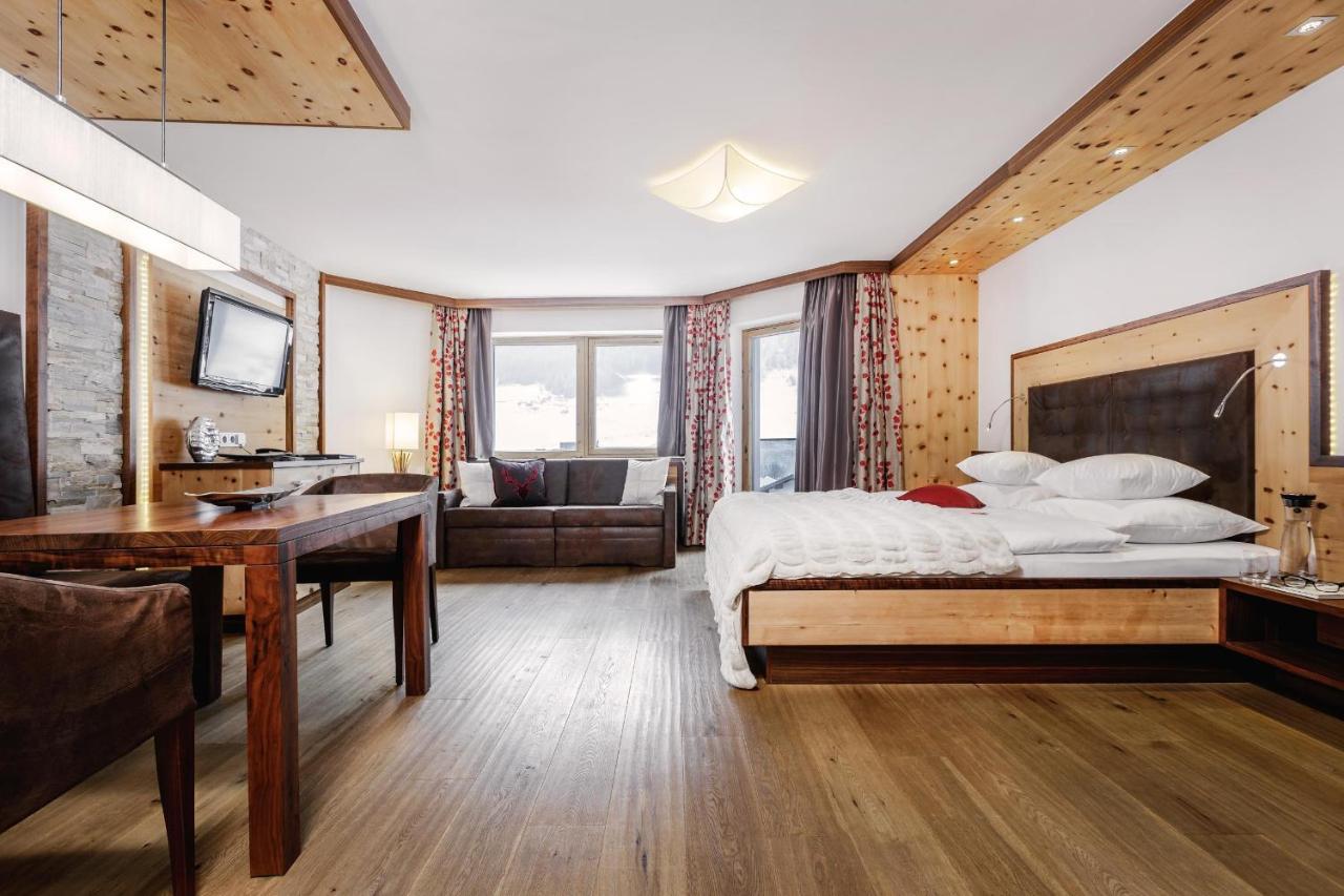 Alpinlounge Raetia Appartements Ischgl Bagian luar foto